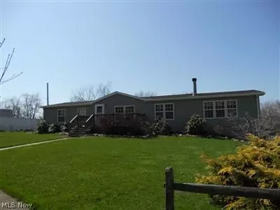 1031 Harmon Rd, Ashtabula, OH 44004 photo 1