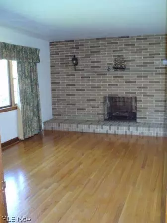 7526 Sugartree Dr, Boardman, OH 44512 photo 2