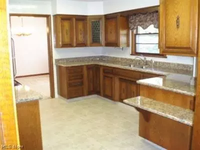 7526 Sugartree Dr, Boardman, OH 44512 photo 8