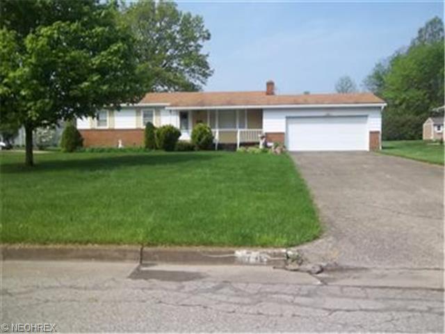 74 Lakeshore Dr, Struthers, OH 44471 photo 1