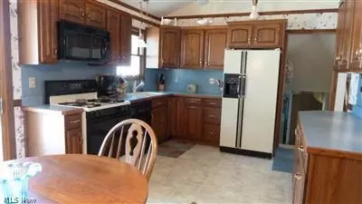 26335 Aaron Dr, Euclid, OH 44132 photo 7