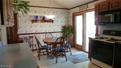 26335 Aaron Dr, Euclid, OH 44132 photo 5