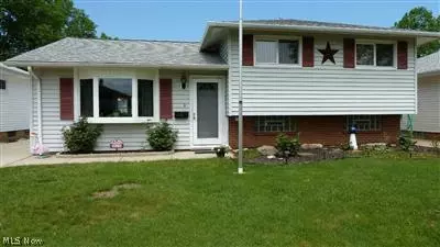 26335 Aaron Dr, Euclid, OH 44132 photo 1