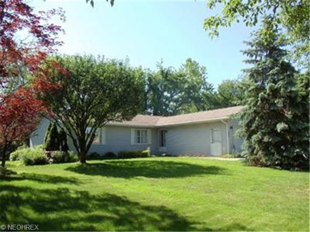 144 Karns Dr, Dover, OH 44622 photo 1