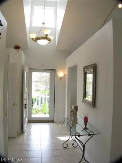 335 Devon Pond, Aurora, OH 44202 photo 5
