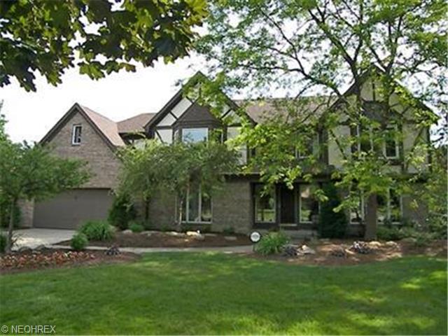 32845 Shadowbrook Dr, Solon, OH 44139 photo 1