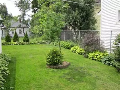 4105 Orchard Park Dr, Parma, OH 44129 photo 12