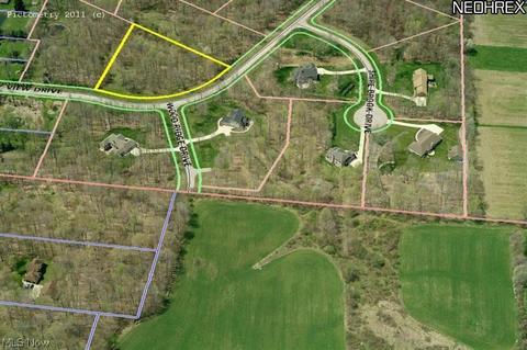 8300 Quarry View Dr, Wadsworth, OH 44281 photo 1