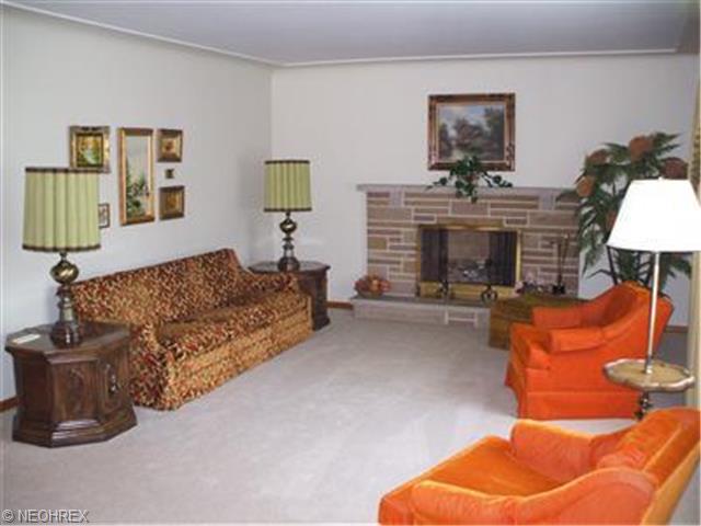 6059 Glenridge Rd, Youngstown, OH 44512 photo 2