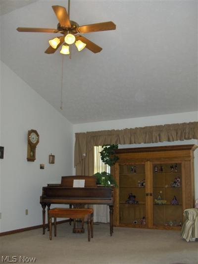 143 Stonehedge Dr, Elyria, OH 44035 photo 5