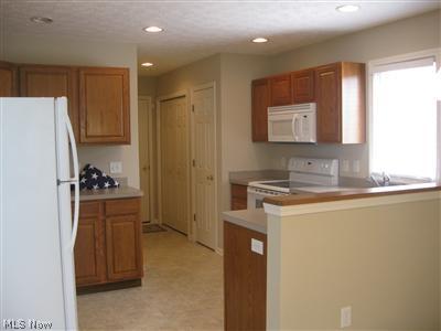 144 Bears Paw, Elyria, OH 44035 photo 2
