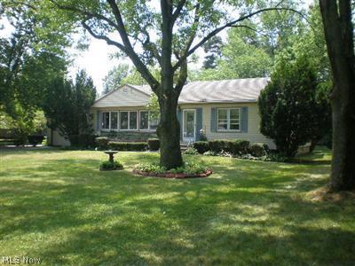 593 Barrett Rd, Berea, OH 44017 photo 1