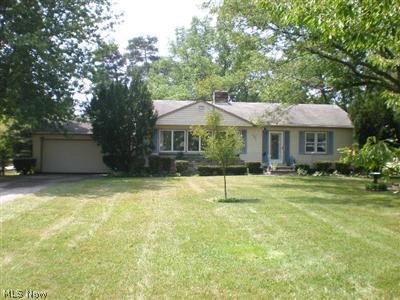 593 Barrett Rd, Berea, OH 44017 photo 4