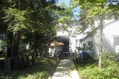 300 Summit Ave, Niles, OH 44446 photo 2