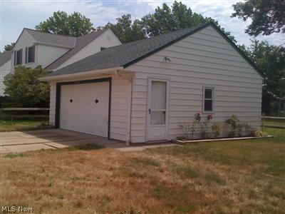 343 E 280 St, Euclid, OH 44132 photo 5