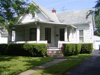213 Bath St, Elyria, OH 44035 photo 1