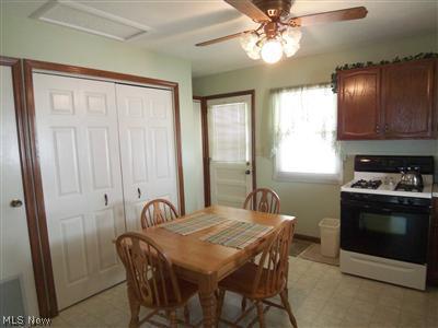 366 Pasadena Ave, Elyria, OH 44035 photo 9