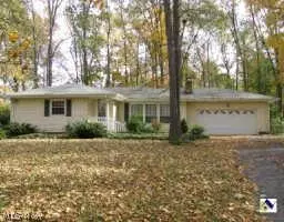 1284 Knickerbocker Cir, Ashtabula, OH 44004 photo 1