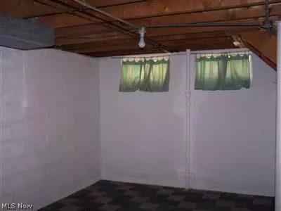 20660 Applegate Rd, Maple Heights, OH 44137 photo 11