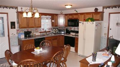 311 Stable Dr, Lagrange, OH 44050 photo 8