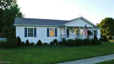 311 Stable Dr, Lagrange, OH 44050 photo 2
