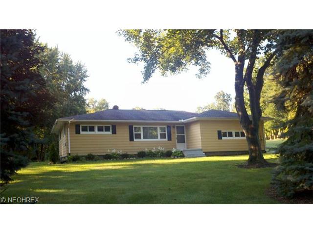 1928 Berna Rd, Akron, OH 44312 photo 1