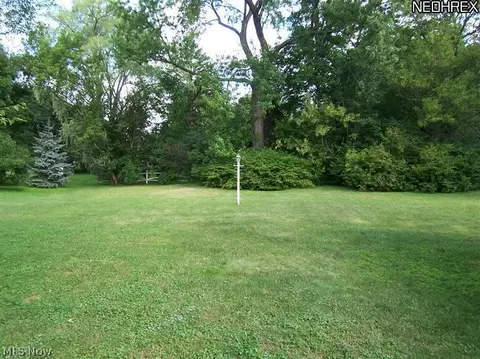 1023 Valley St, Ashtabula, OH 44004 photo 3