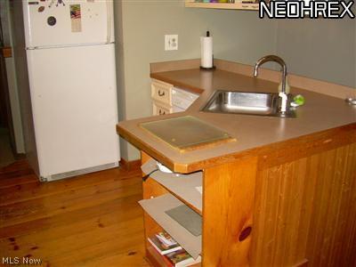 582 Geneva Ave, Struthers, OH 44471 photo 4
