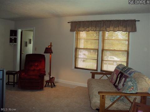 220 E 21st St, Dover, OH 44622 photo 3