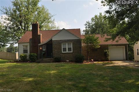 4866 Barrie St, Canton, OH 44708 photo 1