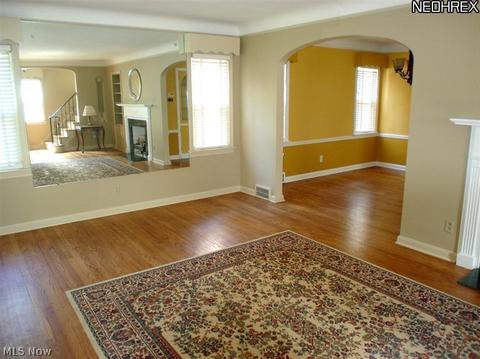 45 E 208 St, Euclid, OH 44123 photo 4