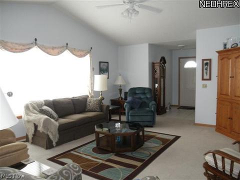 2445 Wright State Dr, Massillon, OH 44646 photo 2