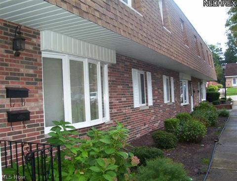 6482 State Rd #E15, Parma, OH 44134 photo 1
