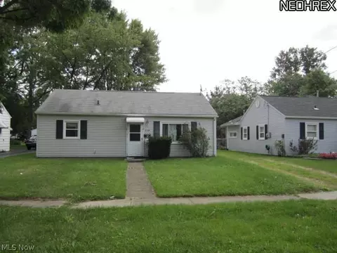 343 Roosevelt Ave, Elyria, OH 44035 photo 1