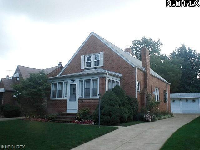 821 E 237 St, Euclid, OH 44123 photo 1