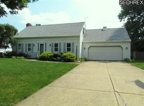 142 Nottingham Dr, Elyria, OH 44035 photo 1