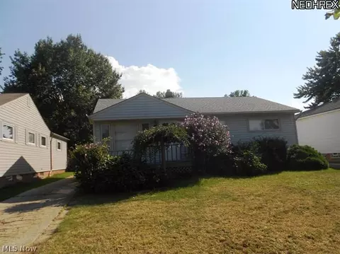 30608 Ronald Dr, Willowick, OH 44095 photo 1
