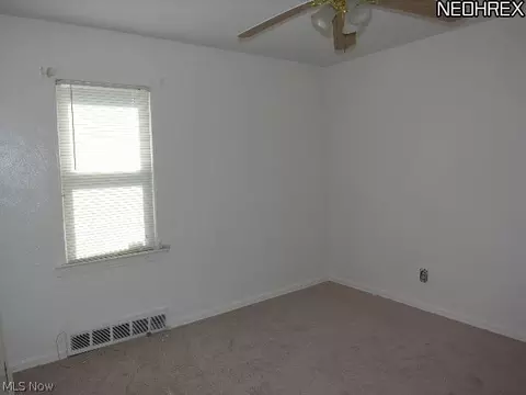 6703 Gilbert Ave, Parma, OH 44129 photo 8