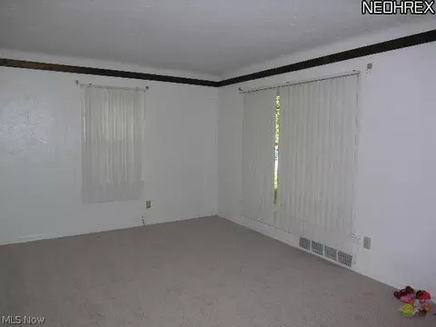 6703 Gilbert Ave, Parma, OH 44129 photo 4