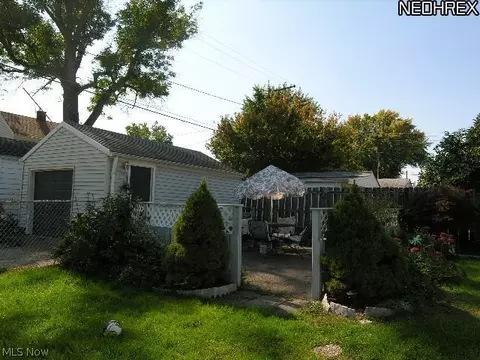 6703 Gilbert Ave, Parma, OH 44129 photo 15