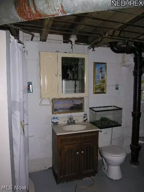 6703 Gilbert Ave, Parma, OH 44129 photo 13