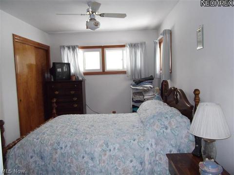 10143 Thwing Rd, Chardon, OH 44024 photo 5