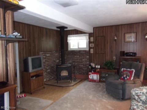 10143 Thwing Rd, Chardon, OH 44024 photo 2