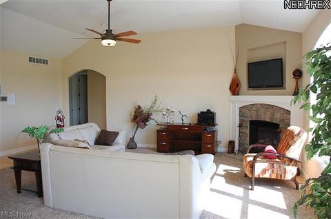646 Hendrix Blvd, Lagrange, OH 44050 photo 7
