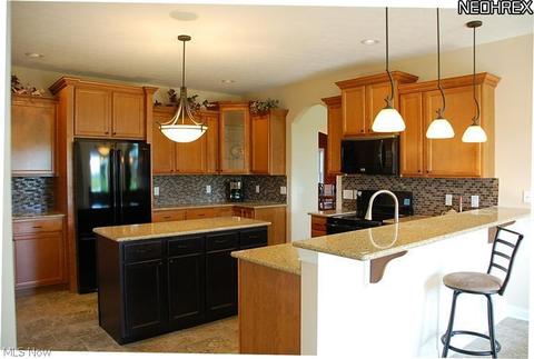 646 Hendrix Blvd, Lagrange, OH 44050 photo 5