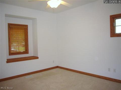 128 Legend Trl, Willowick, OH 44095 photo 12