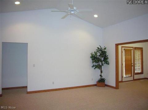 128 Legend Trl, Willowick, OH 44095 photo 6