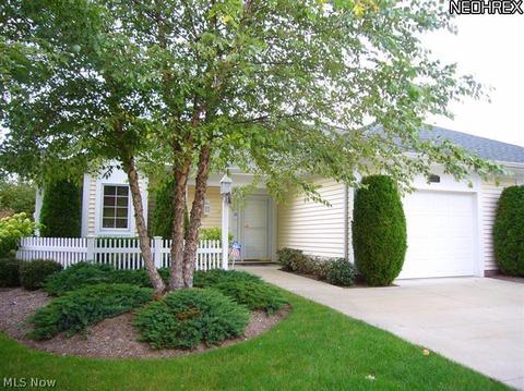 128 Legend Trl, Willowick, OH 44095 photo 1