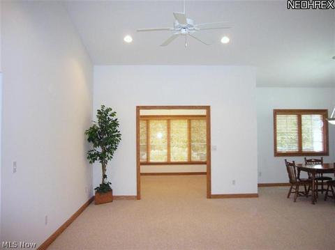 128 Legend Trl, Willowick, OH 44095 photo 4