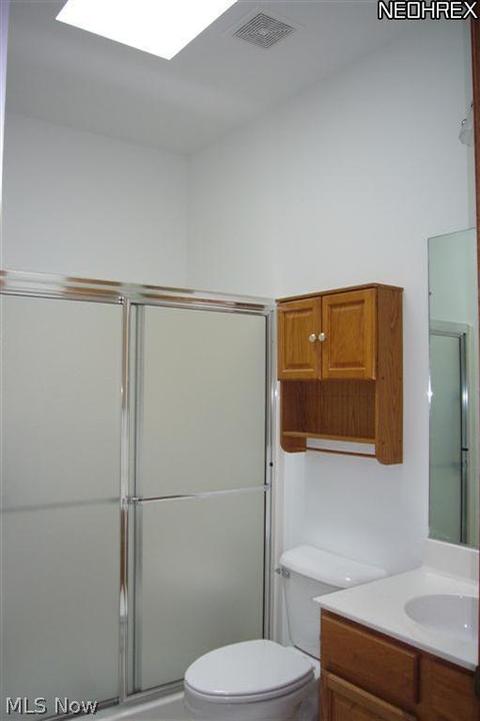 128 Legend Trl, Willowick, OH 44095 photo 13